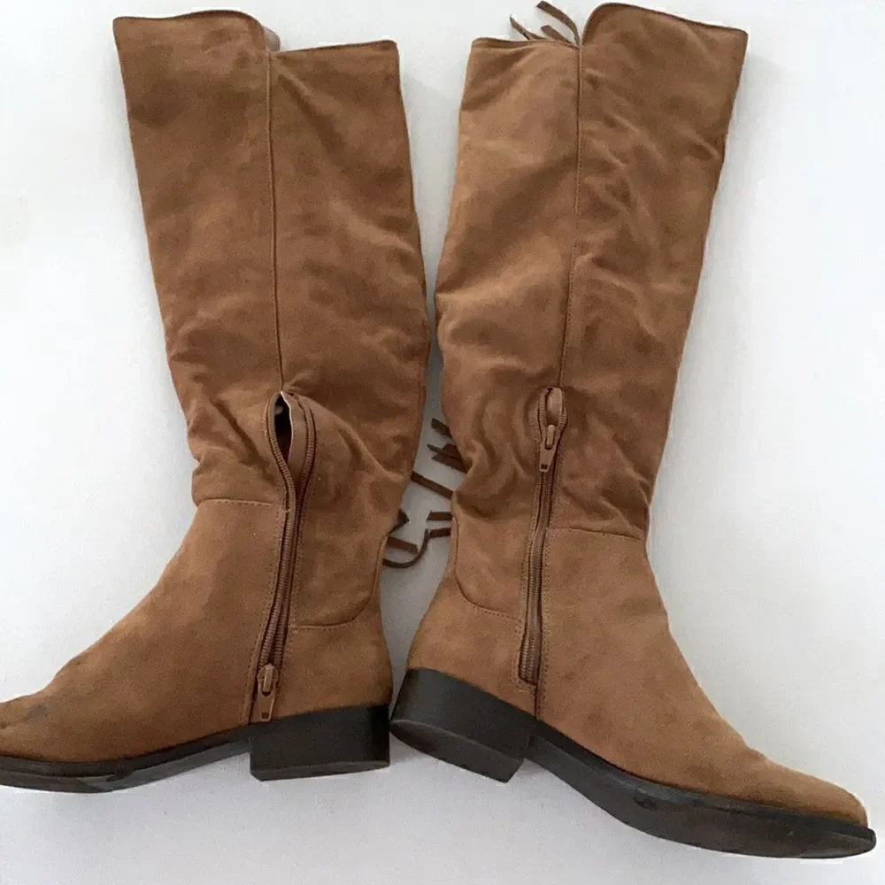Mossimo suply co boots EUC